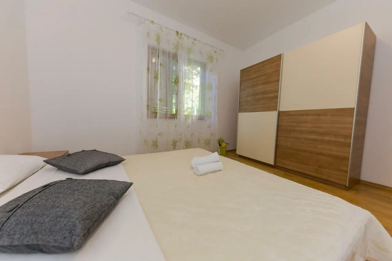 Apartman Jelena 2 Apartment Kastela